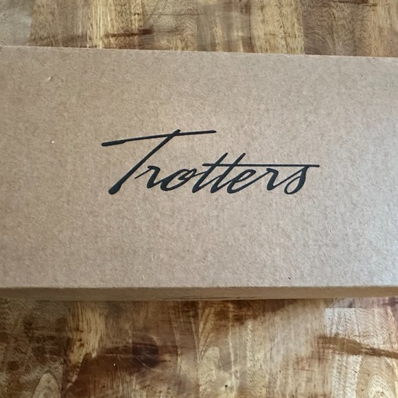 Trotters Ruby Perf Loafers - Brand New in box - Picture 7 of 7